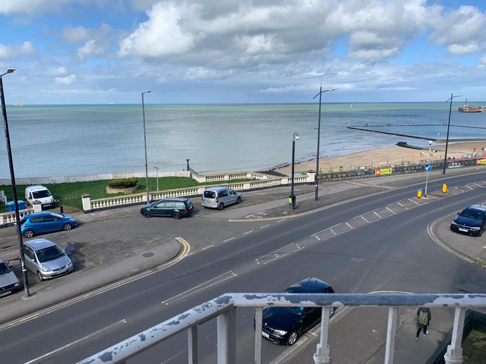 Flat, Amazing Balcony Sea View, Bike Store, With Sun Deck マーゲイト エクステリア 写真
